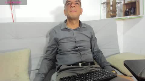 latinmartin73 online show from February 2025 02:07:01 AM