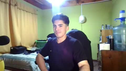 Snapshot of latinn_babe chatting on May 2026 02:18:01 AM latinn_babe online show from May 2026 02:18:01 AM