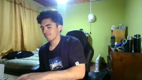 Snapshot of latinn_babe chatting on June 2026 10:21:01 PM latinn_babe online show from June 2026 10:21:01 PM