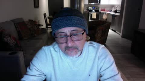 QS - INDEPENDENT MODEL online show from December 2024 02:24:01 AM