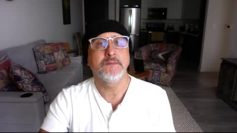 QS - INDEPENDENT MODEL online show from February 2025 08:11:02 PM