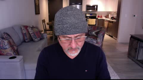 QS - INDEPENDENT MODEL online show from February 2025 06:19:01 PM