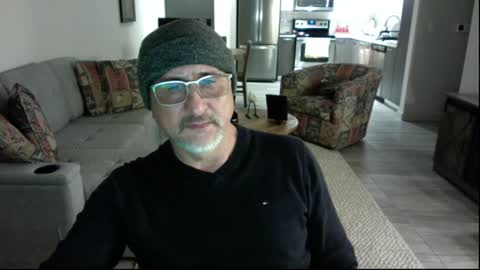 QS - INDEPENDENT MODEL online show from March 2025 02:41:02 AM