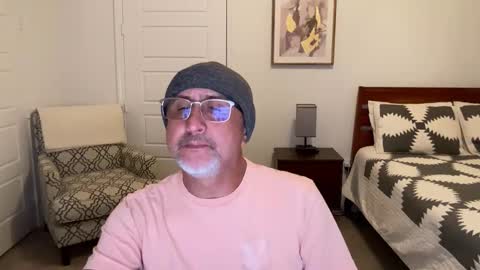 QS - INDEPENDENT MODEL online show from October 2025 03:42:02 AM