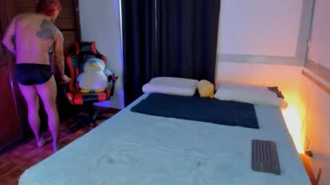 latino_boysmiles online show from April 2026 05:02:01 PM