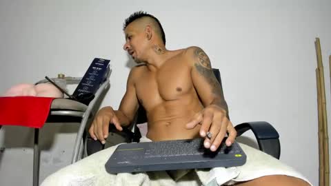 LatinShaman online show from April 2026 01:56:01 AM