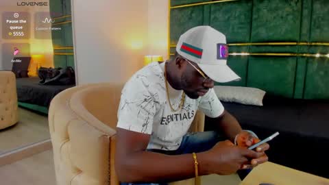 LEANDRO online show from February 2025 10:47:02 AM