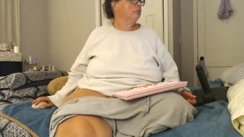 LauLauMa online show from July 2026 02:51:01 AM