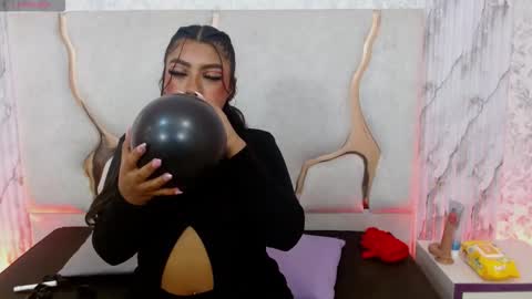 Snapshot of laulin_tay chatting on January 2026 03:54:02 AM laulin_tay online show from January 2026 03:54:02 AM