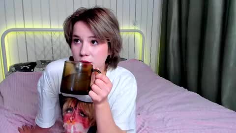 Kylie online show from October 2025 08:40:02 PM