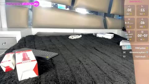 laura__js_ online show from November 2025 05:34:01 PM