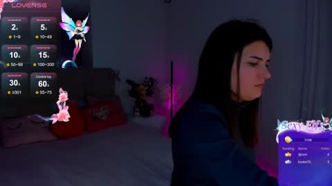 Laura online show from December 2024 12:31:01 PM