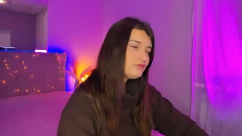 Laura online show from April 2026 04:59:02 AM