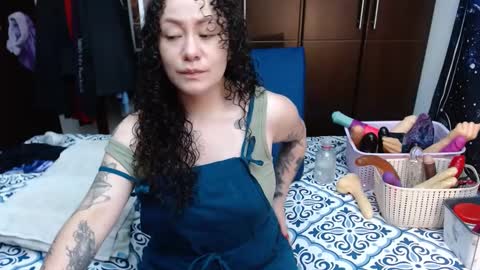  Wen  online show from October 2025 05:19:02 PM