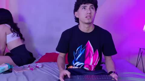 laura_and_kevin online show from September 2025 01:44:02 PM