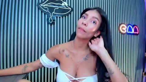 Laura online show from January 2025 04:37:02 PM