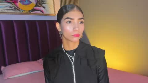 Snapshot of laura_aristizabal_19 chatting on June 2026 12:04:02 PM Laura online show from June 2026 12:04:02 PM