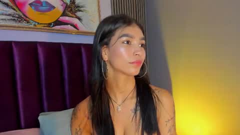 Snapshot of laura_aristizabal_19 chatting on June 2026 12:04:01 AM Laura online show from June 2026 12:04:01 AM