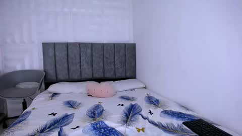 LAURA online show from January 2025 01:22:01 AM