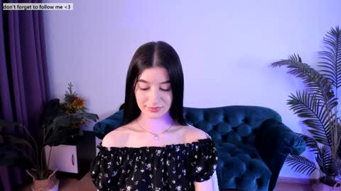 Laura online show from January 2025 08:15:02 PM