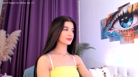 Laura online show from November 2025 08:42:02 PM