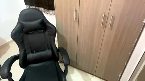 laura online show from March 2025 12:33:02 AM