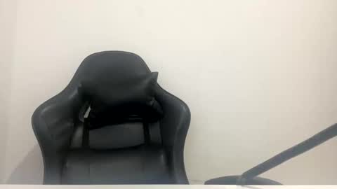 laura online show from September 2025 11:38:02 PM