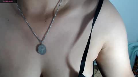 laura_foxx2379 online show from May 2026 04:55:02 PM