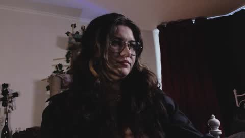 Miss Laura online show from February 2026 10:14:02 AM