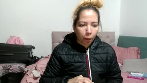 Snapshot of laura_marlyn chatting on March 2026 01:11:01 AM LARA online show from March 2026 01:11:01 AM