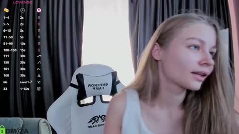 Laura online show from September 2025 02:21:01 PM