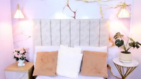 Laura Smith online show from March 2026 10:02:02 PM