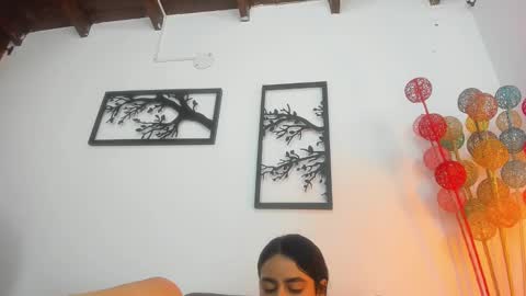 LAURA SOE online show from March 2025 08:03:02 PM