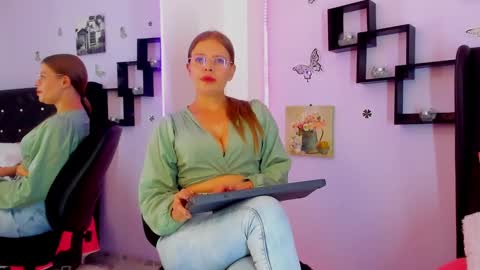 Laura Blue online show from December 2024 08:51:01 PM