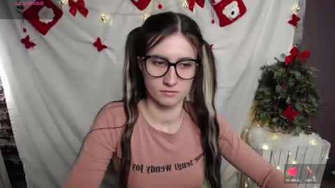 Laura online show from December 2024 07:42:01 AM