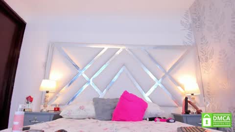 Laura online show from December 2024 12:44:01 PM