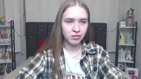 LauraHlot online show from September 2025 06:24:01 AM