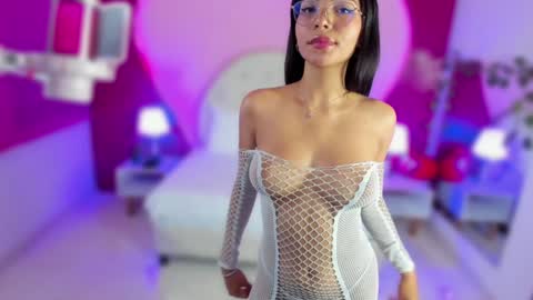 Laura MartinGMT-5 2200-0600 online show from January 2025 01:21:02 AM