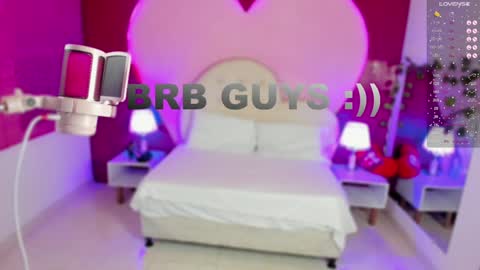 Laura MartinGMT-5 2200-0600 online show from January 2025 01:13:02 AM