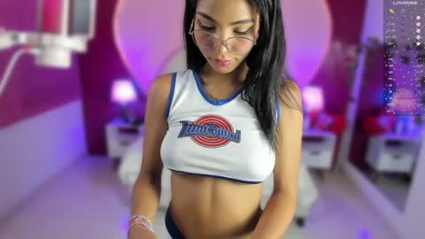 Laura MartinGMT-5 2200-0600 online show from February 2025 12:22:02 AM