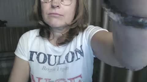 Lauraoven1 online show from December 2024 11:28:02 AM