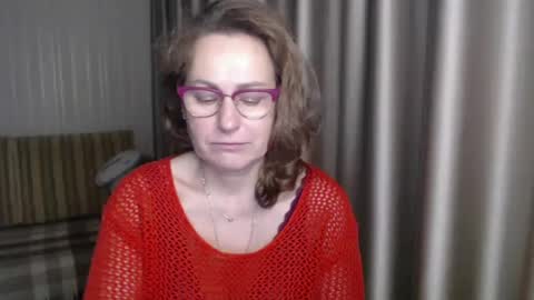 Lauraoven1 online show from January 2025 07:00:02 PM