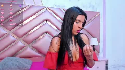 lauraroot online show from February 2026 11:39:02 AM