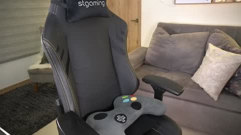 Snapshot of laurasophya chatting on February 2025 01:16:02 AM Laura online show from February 2025 01:16:02 AM