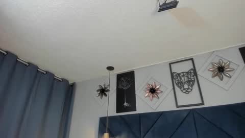 Snapshot of laureen7_ chatting on December 2024 08:51:01 PM Laureen online show from December 2024 08:51:01 PM