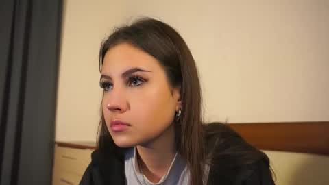 Monica online show from November 2025 07:03:02 AM