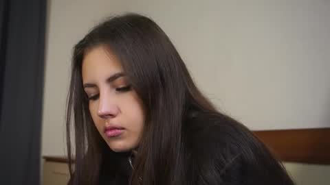 Monica online show from November 2025 09:12:02 AM