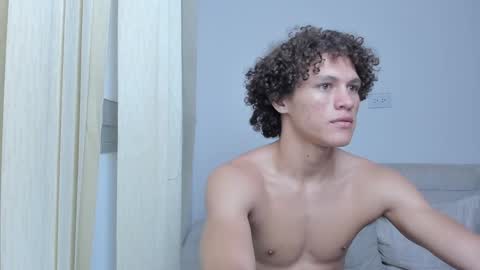 Laureent online show from December 2024 10:25:01 PM