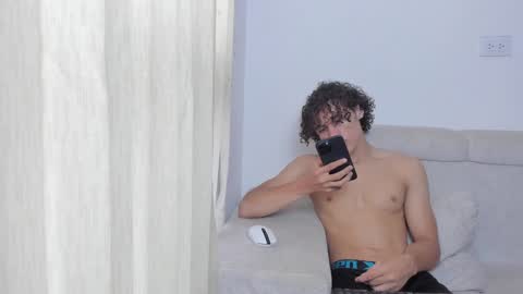 Laureent online show from January 2025 05:22:02 PM