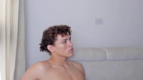 Laureent online show from February 2025 01:06:01 PM